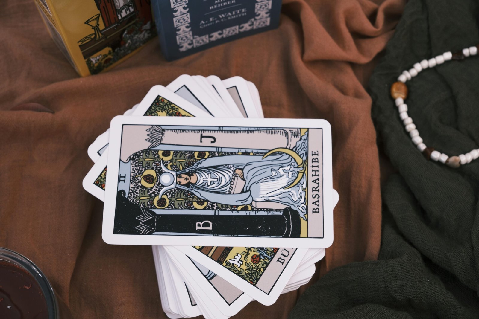 Tarot Gitano en Madrid: 1 Descubrimiento de los Secretos del Futuro 3 Wine Gogh