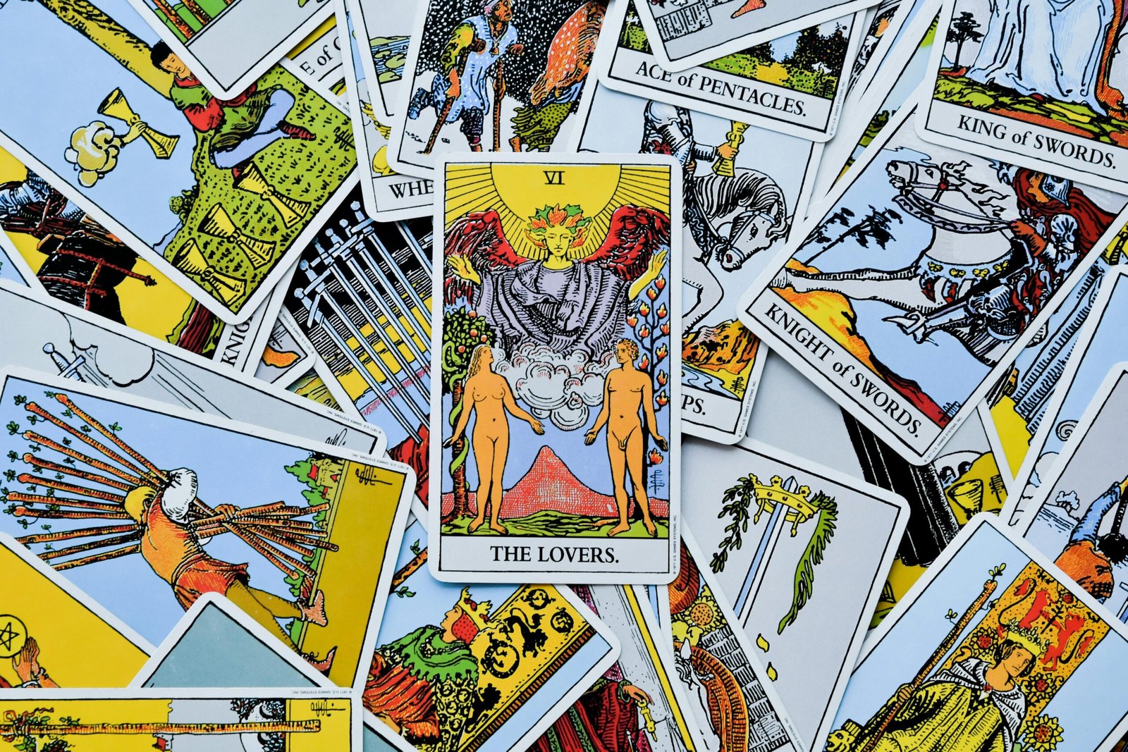 Taller de Tarot en Valencia: Conecta con tu Intuición y Crea 1 Arte 3 Wine Gogh