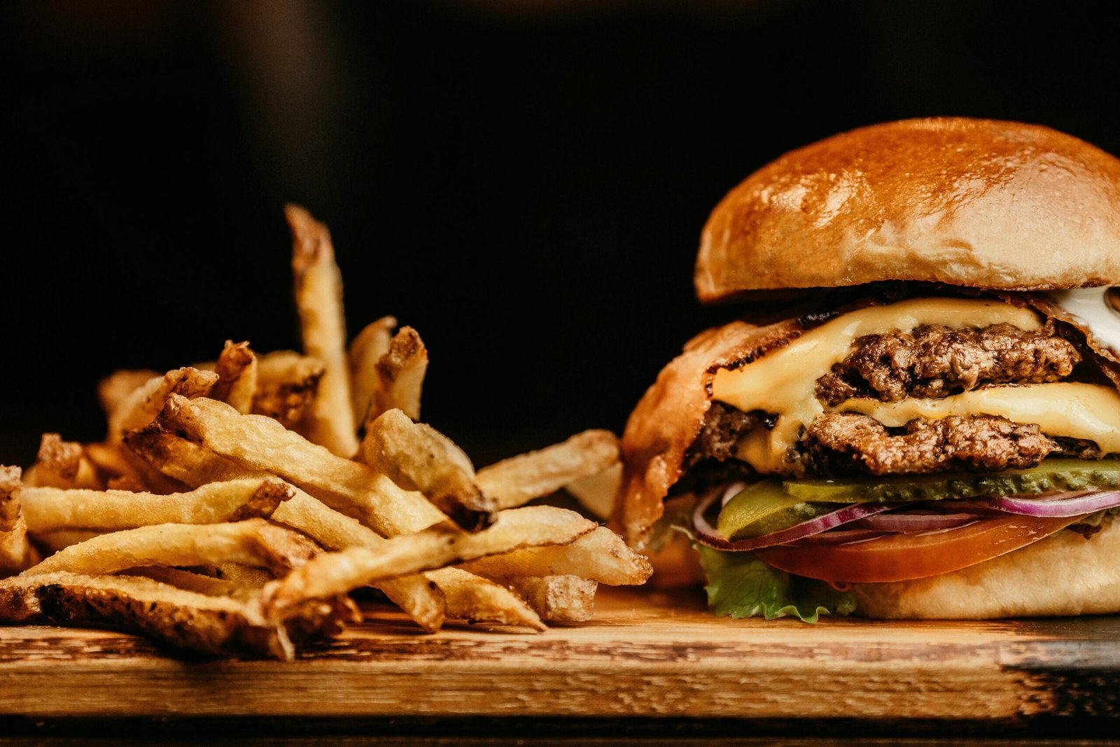 Hamburguesa Cerca de Mí en Barcelona: Las Mejores Opciones para Disfrutar de una Comida Única 2 Wine Gogh