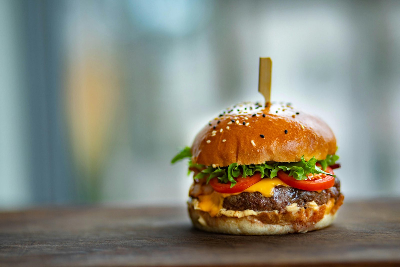 Hamburguesa Cerca de Mí en Valencia: Los Mejores Lugares para Disfrutar de una Hamburguesa Única en la Ciudad 2 Wine Gogh