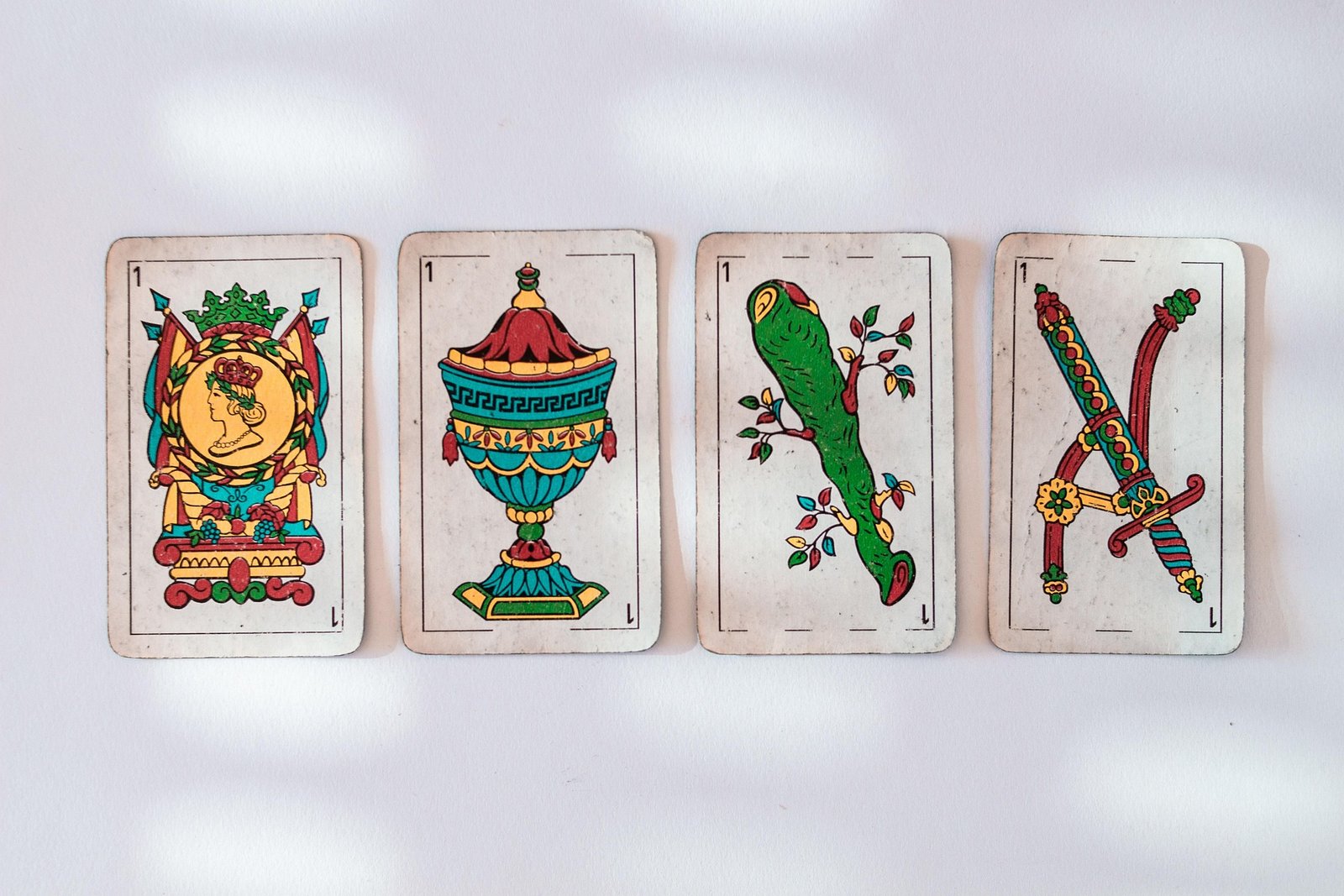 Tarot Bueno en Valencia: Descubre 1 Guía Completa para Encontrar las Mejores Lecturas 2 Wine Gogh