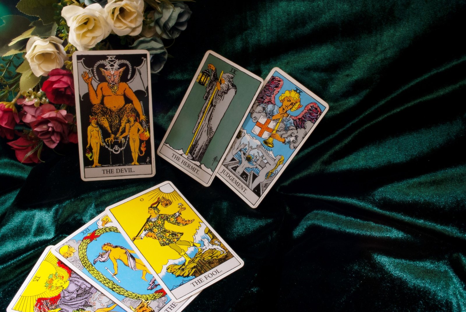 Tarot Bueno en Málaga: 1 Guía Completa para Encontrar las Mejores Lecturas 2 Wine Gogh