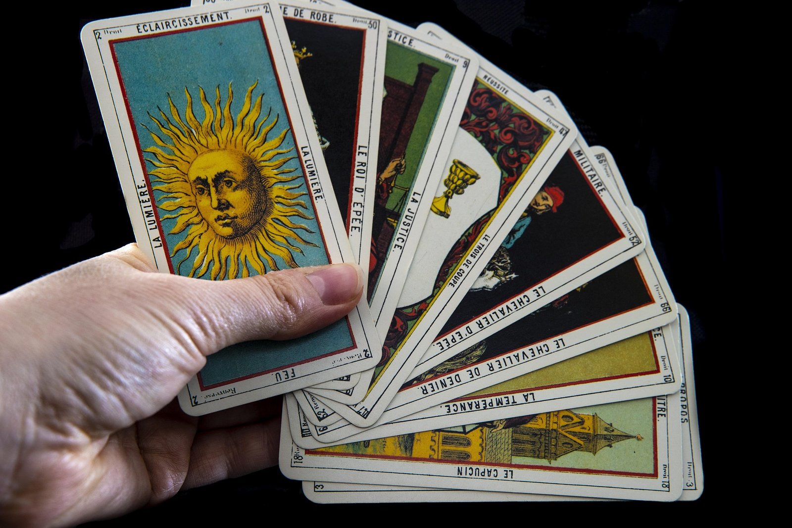 Para qué sirve el tarot: 1 guía completa sobre su utilidad y beneficios 2 Wine Gogh