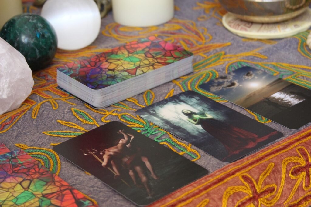 Cartas del Tarot: 1 Guía Completa para Entender su Significado y Uso 11 tarot bueno en sevilla