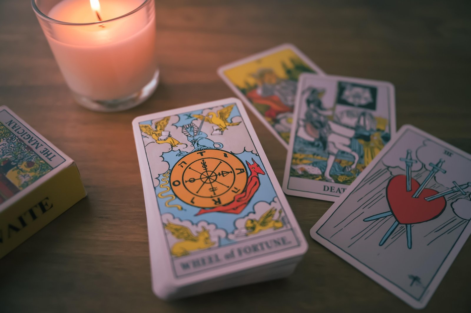 ¿Cuál es la carta más poderosa del tarot? 1 Guía completa y reveladora 3 Wine Gogh