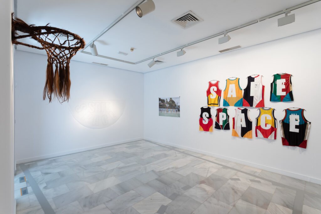 Mujeres pintoras actuales de España: 1 arte femenino que transforma el panorama artístico 29 Alicia Framis Sistershoop 2021 en el CAAM 1