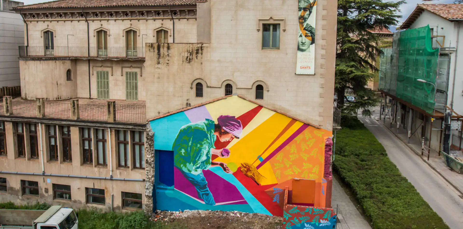 Mural Btoy a Olot foto Marc Planaguma