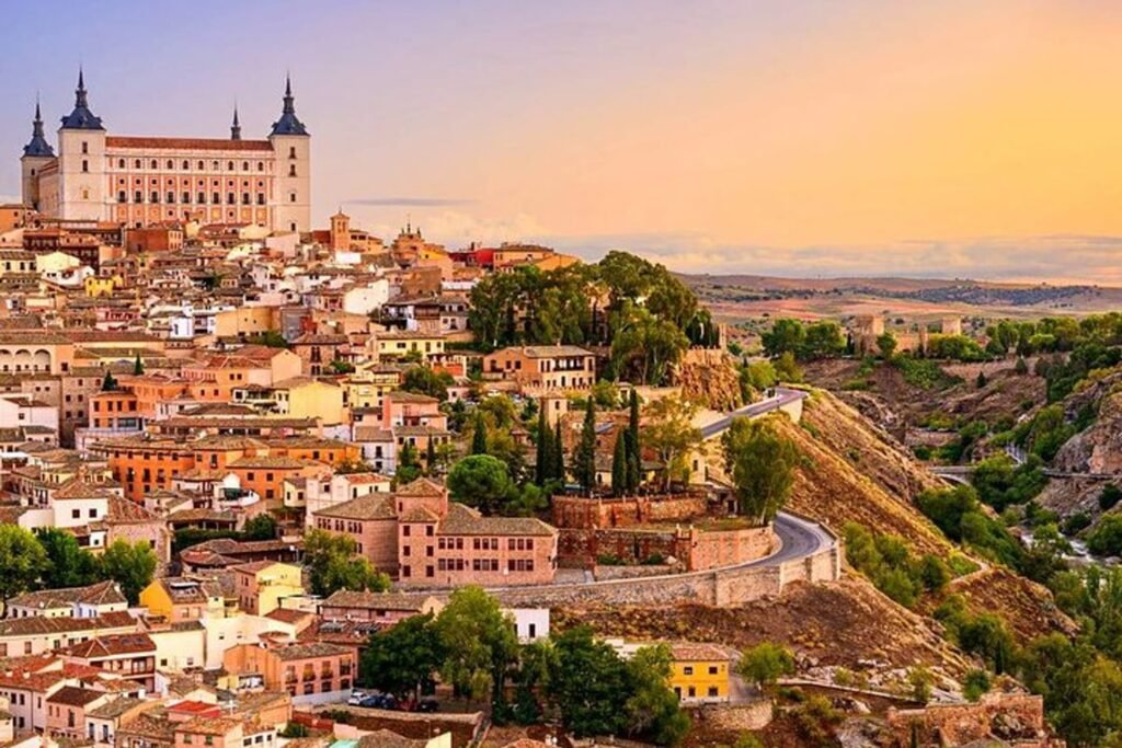 Top 7 escapadas cerca de Madrid: descubre planes únicos para desconectar 49 053b7ed4 797d 48cc a54e ad9b27daae27 the most popular trip to toledo from madrid xlarge