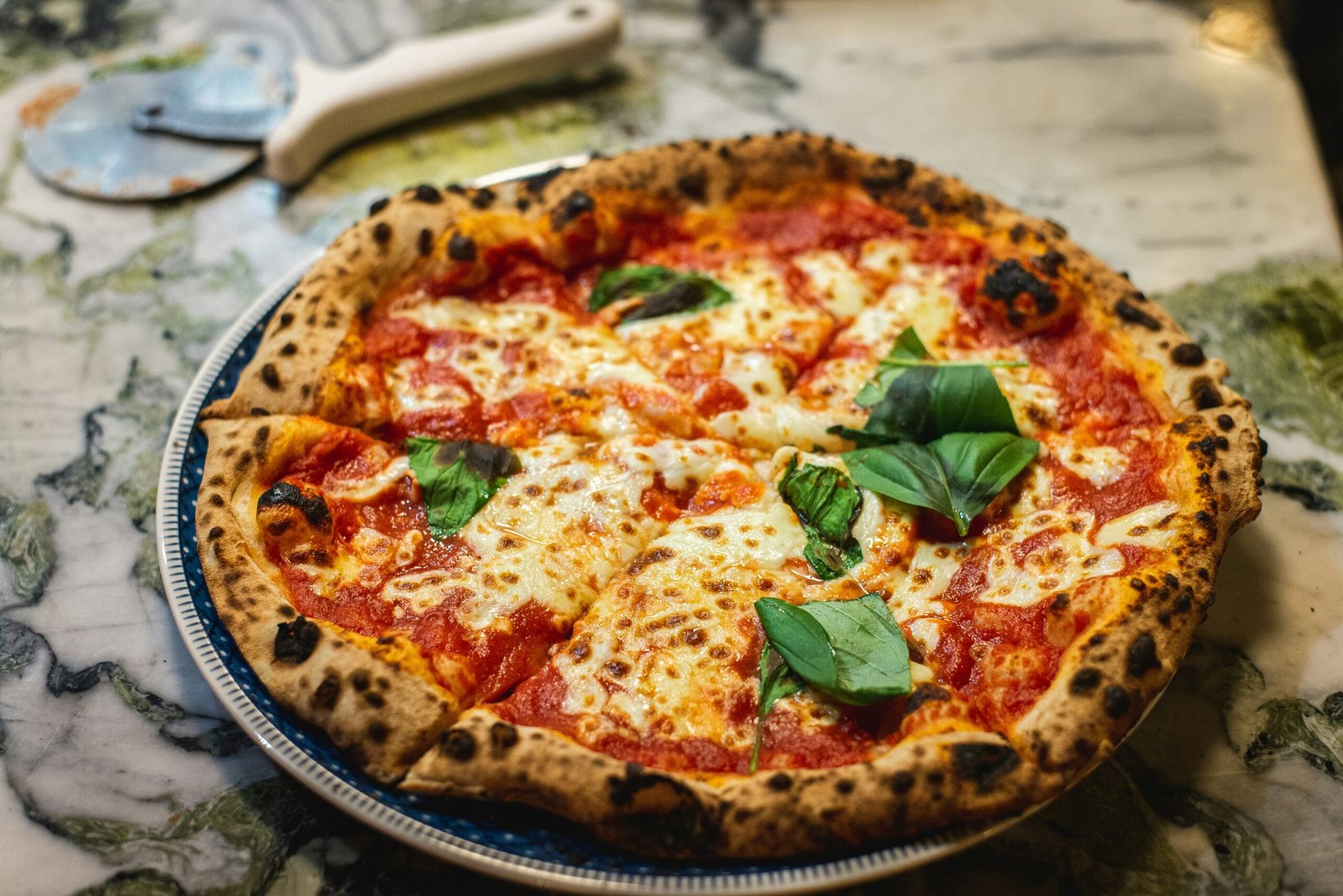 Las 5 mejores pizzas de Málaga: la guía definitiva para los amantes de la pizza en 2025 2 aurelien lemasson theobald x00CzBt4Dfk unsplash scaled