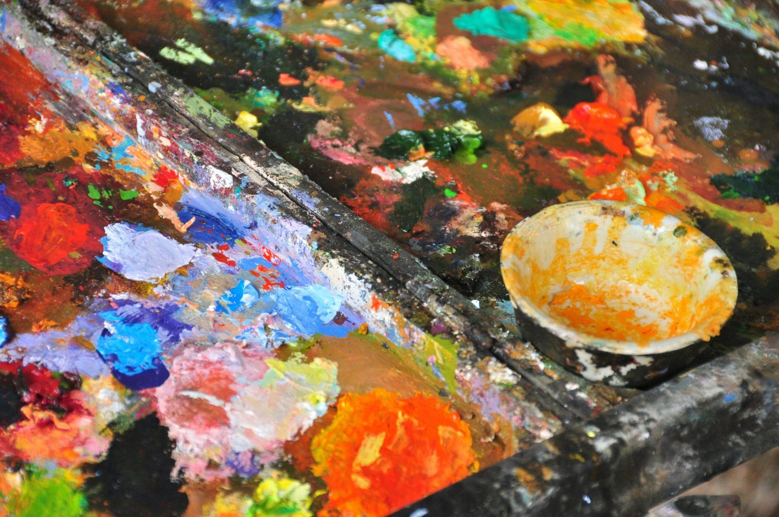 Clases de pintura: todo lo que necesitas saber para comenzar y disfrutar 2 i do nothing but love iuj YUtb2UU unsplash scaled