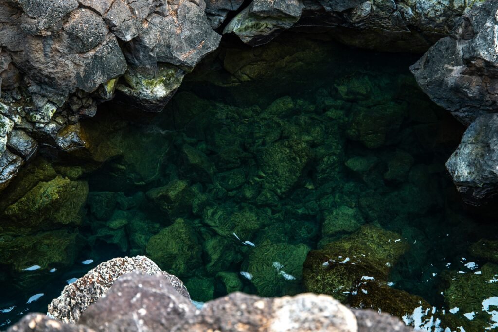 Top 7 Piscinas Naturales en Valencia: Un Oasis de Agua y Naturaleza para Disfrutar 5 rafael idrovo espinoza hIHZ9pfdjvk unsplash